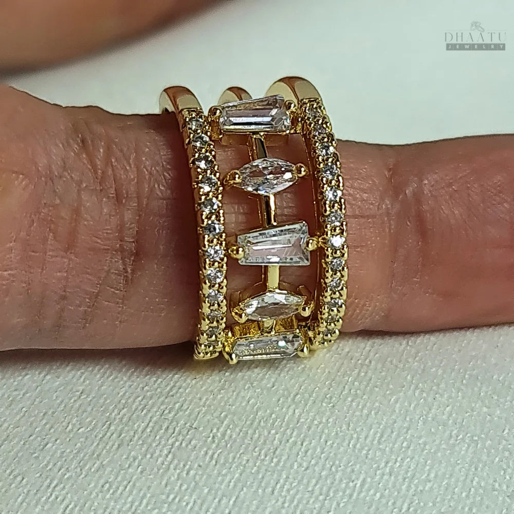 Dhaatu Unique Bar & Round Crystal Fashion Ring