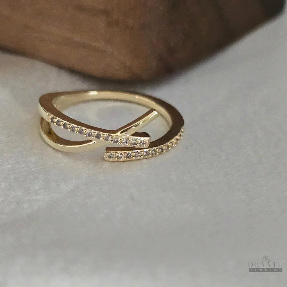 Dhaatu Crisscross Crystal Open Ring