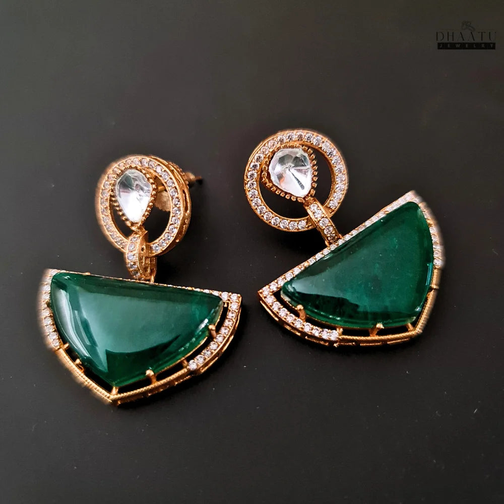 Elegant Gold-Tone Statement Jewelry Set with Accents