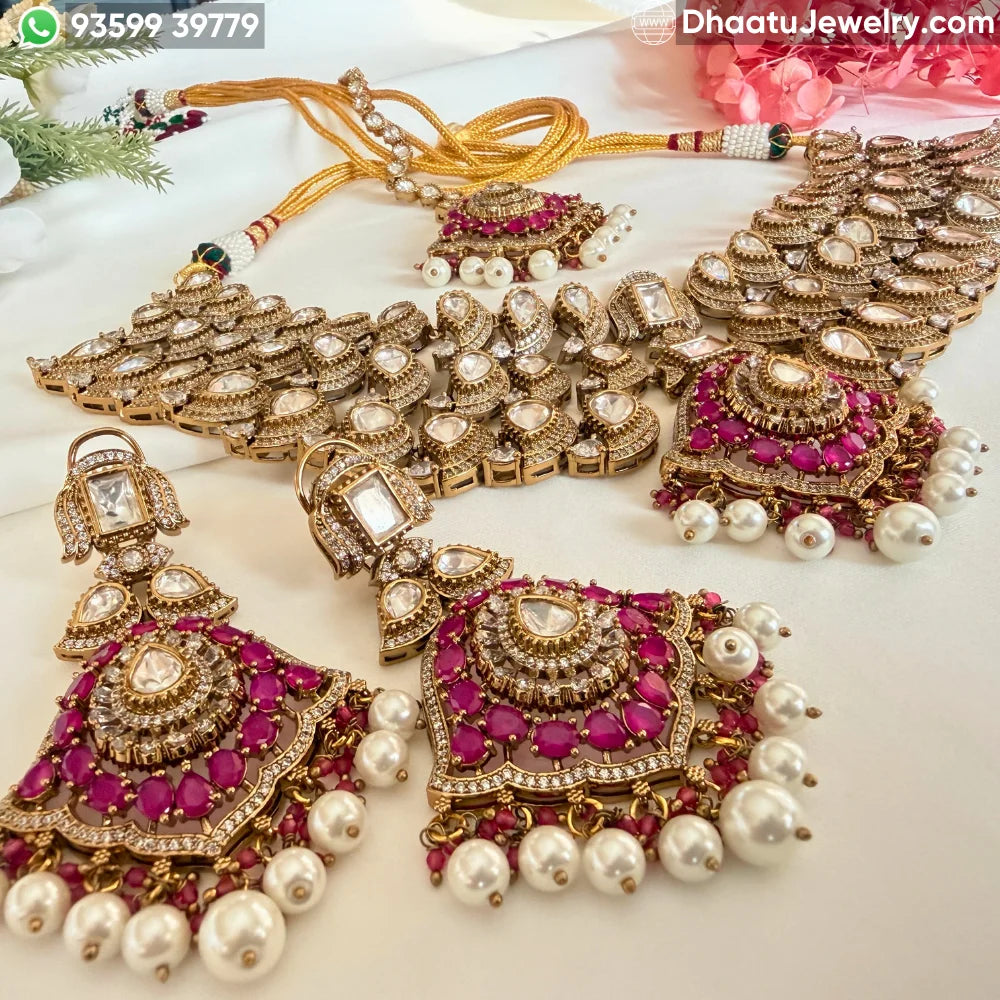 Magenta Kundan Bridal Choker Set in Mehendi Finish with Maang Tika