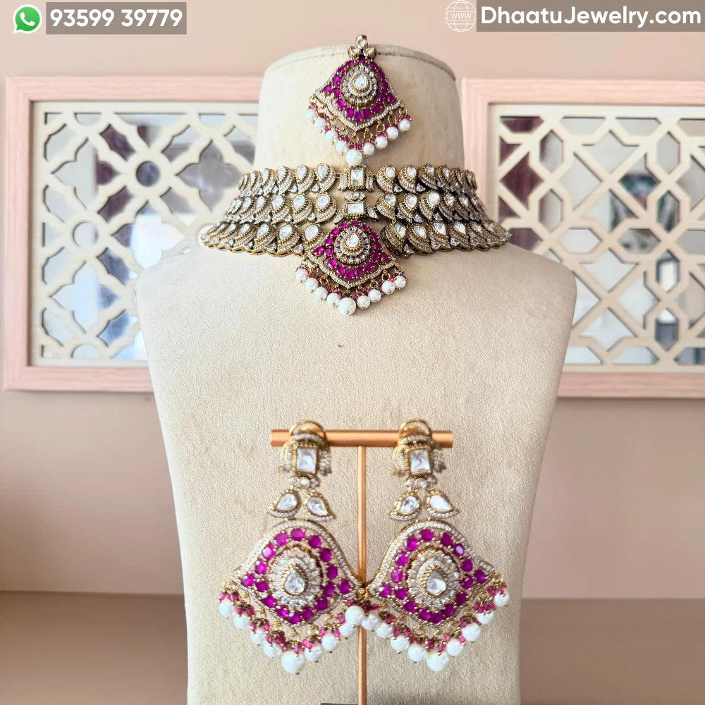 Magenta Kundan Bridal Choker Set in Mehendi Finish with Maang Tika
