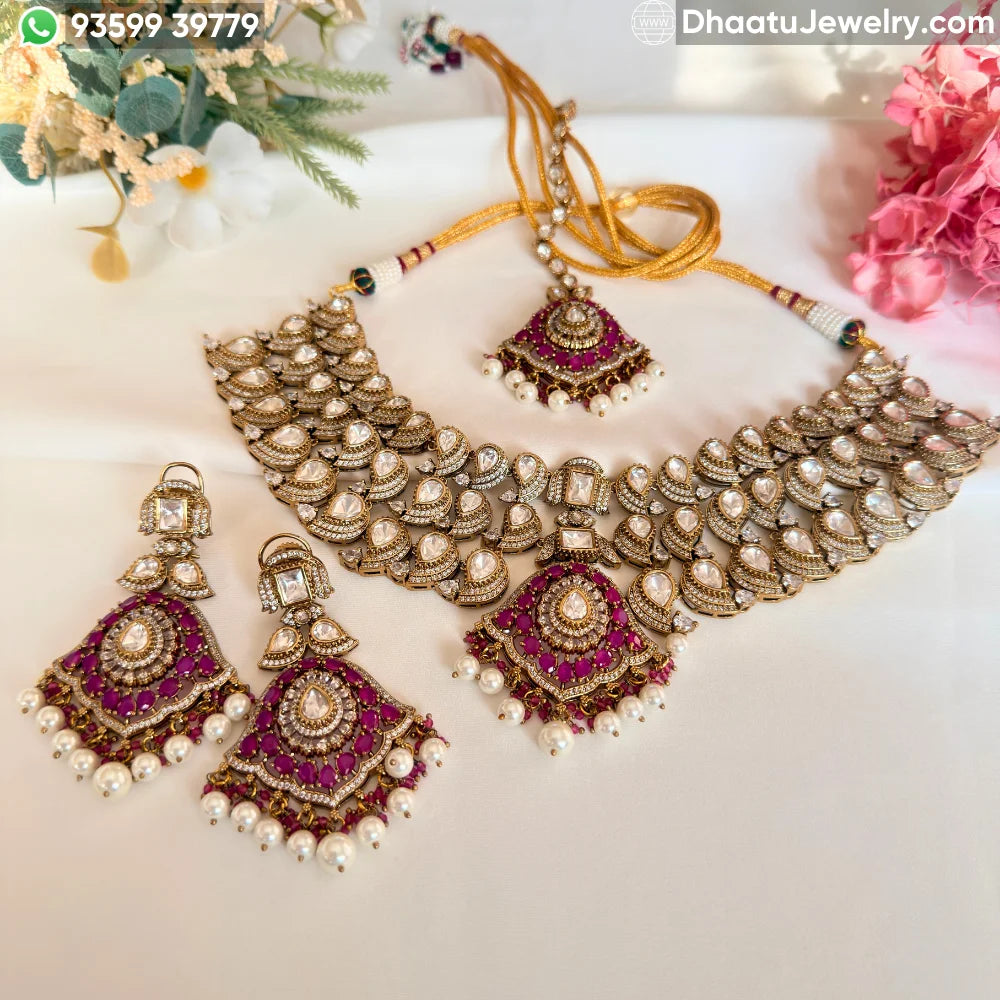 Magenta Kundan Bridal Choker Set in Mehendi Finish with Maang Tika