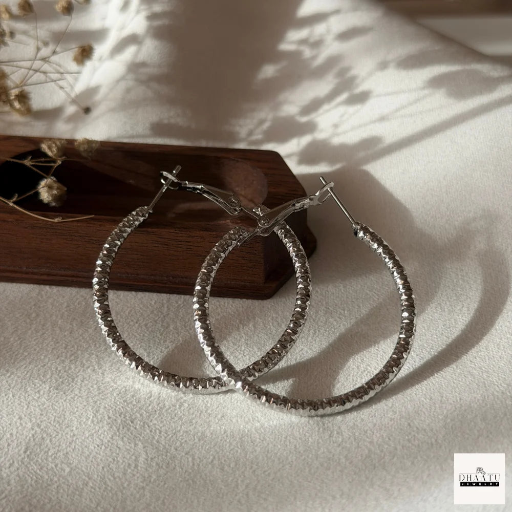 Textured Diamond-Cut Hoop Earrings | Anti-Tarnish & Hypoallergenic Gold/Silver Plated Finish
