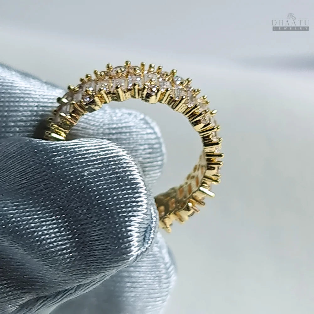 Dhaatu Stackable Baguette & Round Crystal Fashion Ring