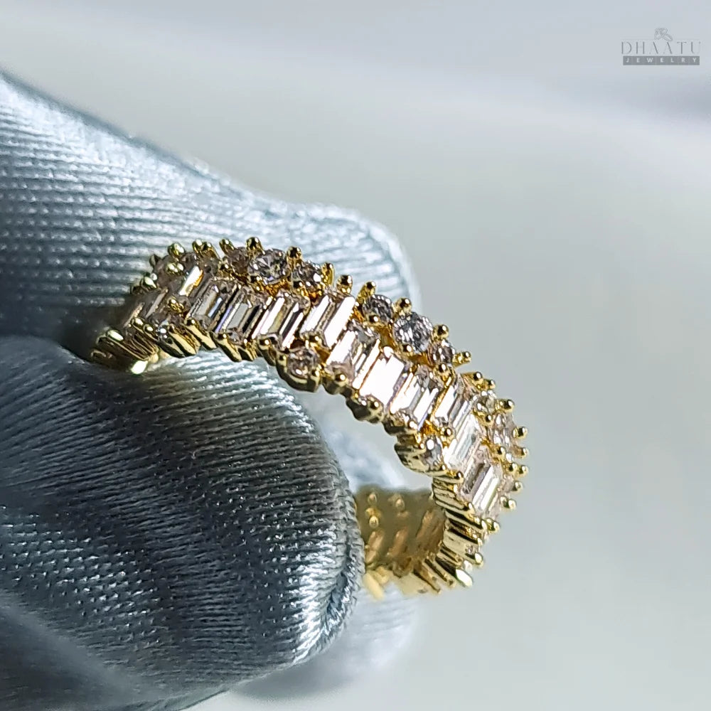 Dhaatu Stackable Baguette & Round Crystal Fashion Ring