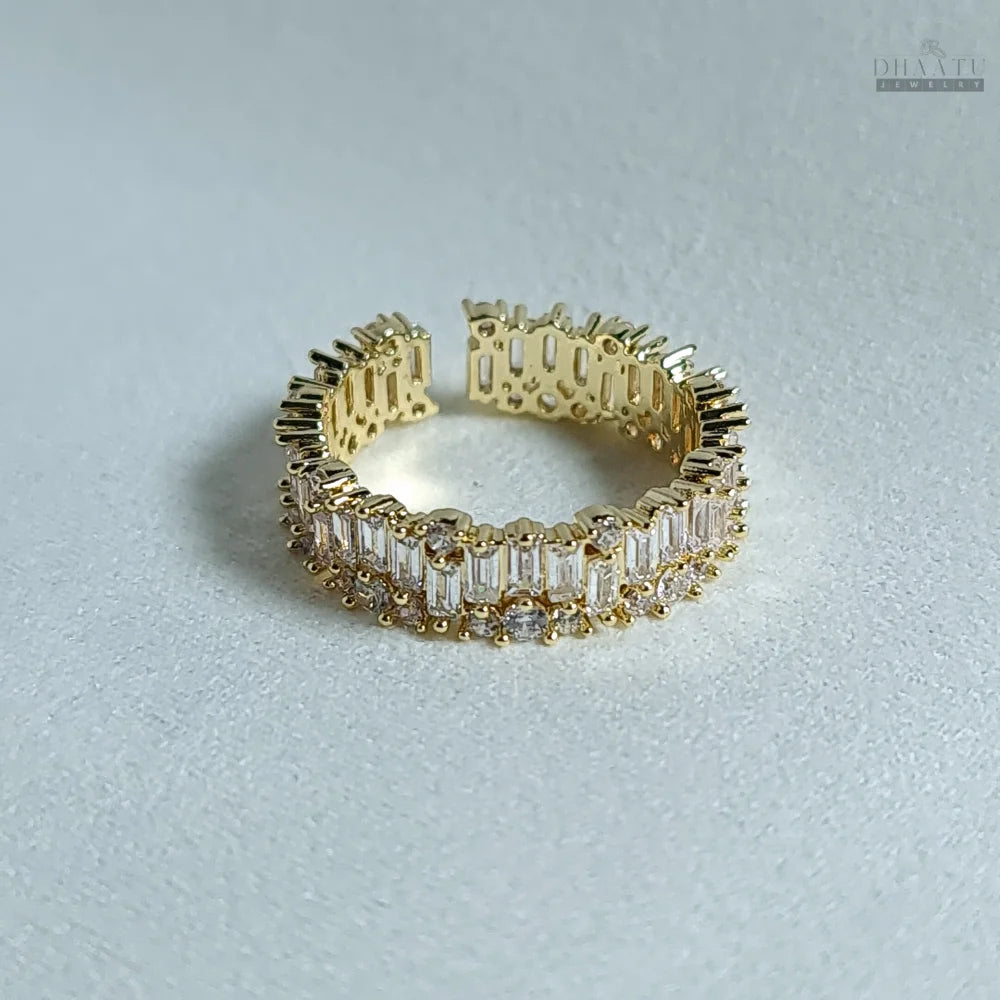 Dhaatu Stackable Baguette & Round Crystal Fashion Ring