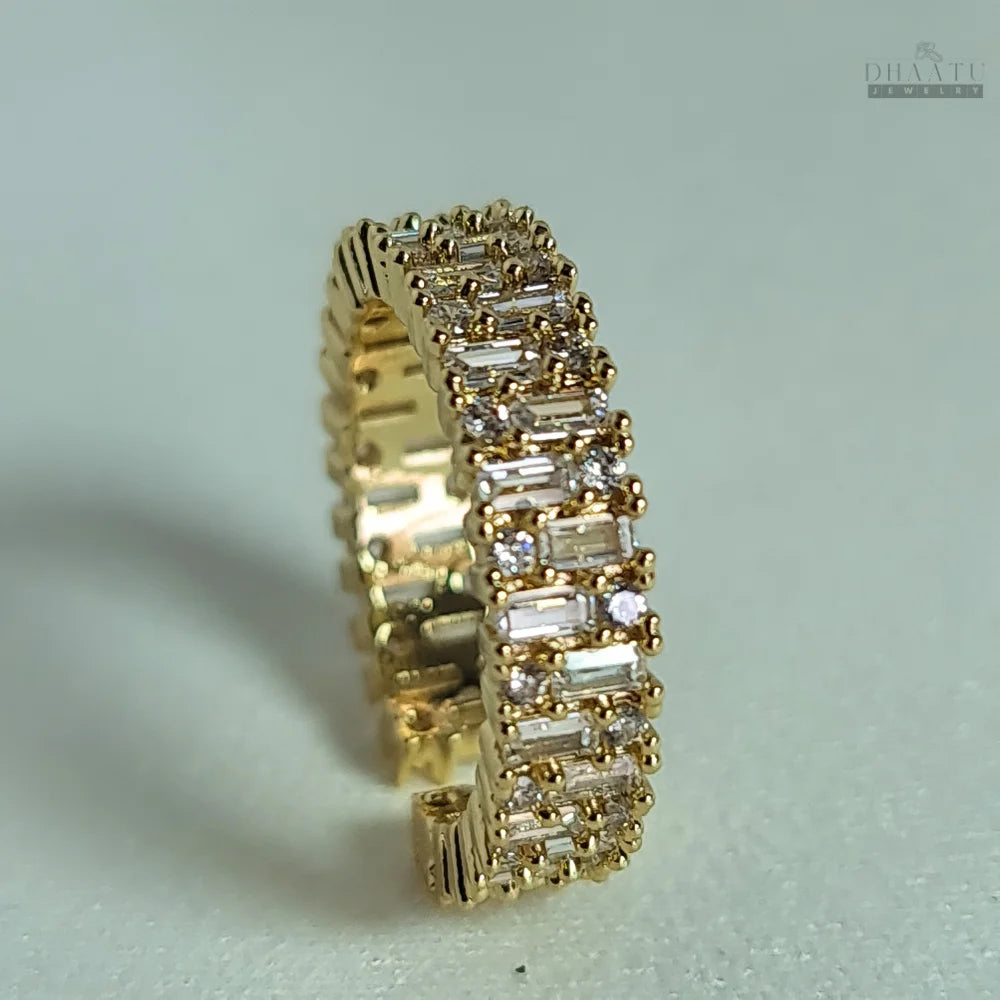 Dhaatu Stackable Baguette & Round Crystal Fashion Ring