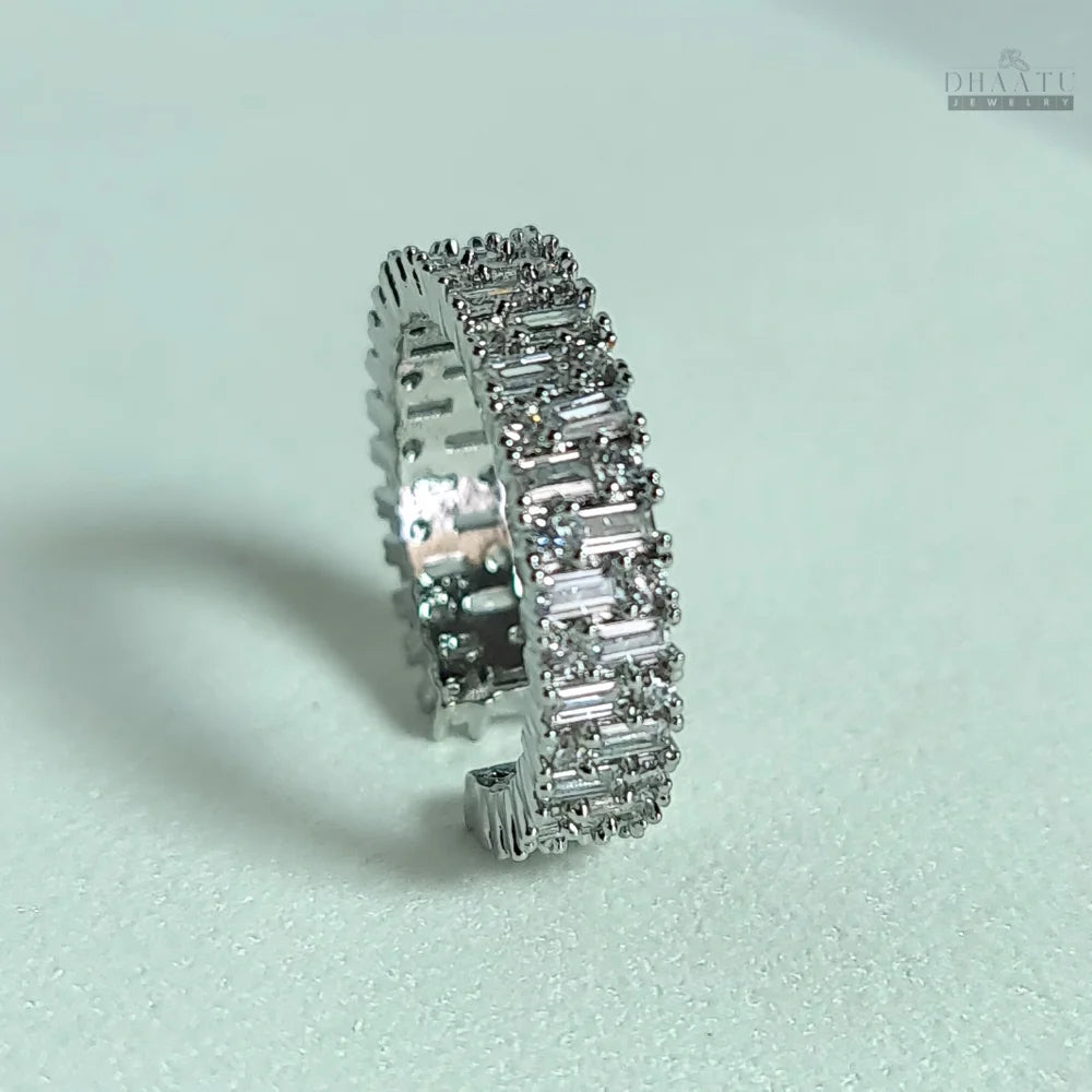 Dhaatu Stackable Baguette & Round Crystal Fashion Ring