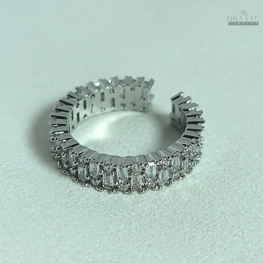 Dhaatu Stackable Baguette & Round Crystal Fashion Ring